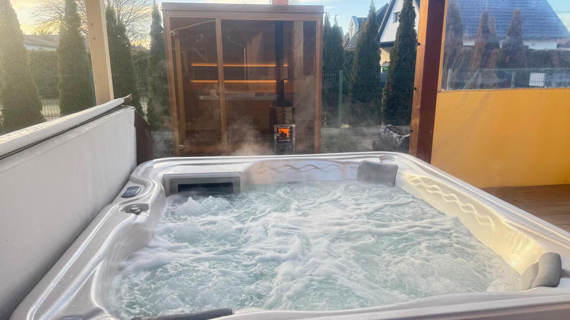 Hullam Nyaralo Lägenhet Balatonmáriafürdő Exteriör bild